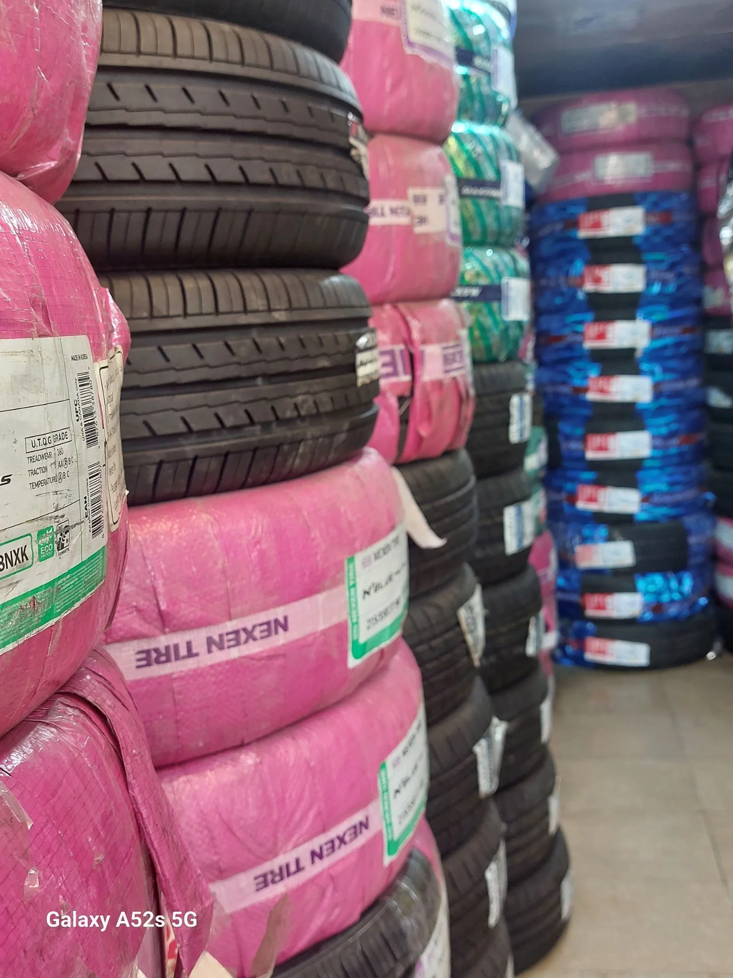 گالری آقای لاستیک