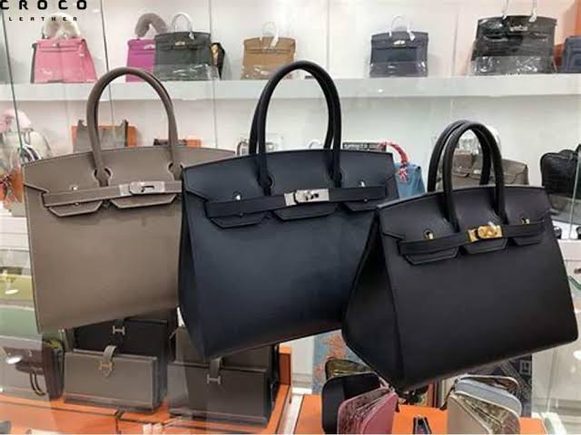 گالری کیف و کفش ایاق قابی