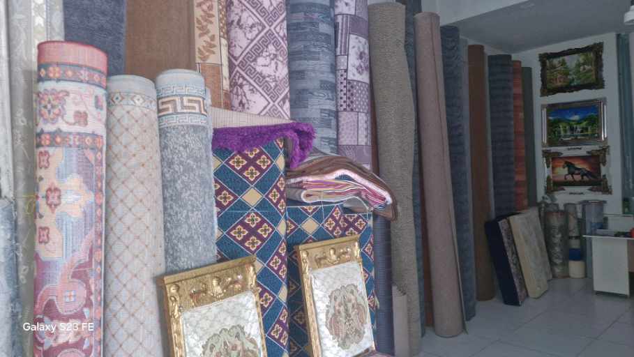 گالری فروشنده انواع فرش وموکت های ظریف مصور