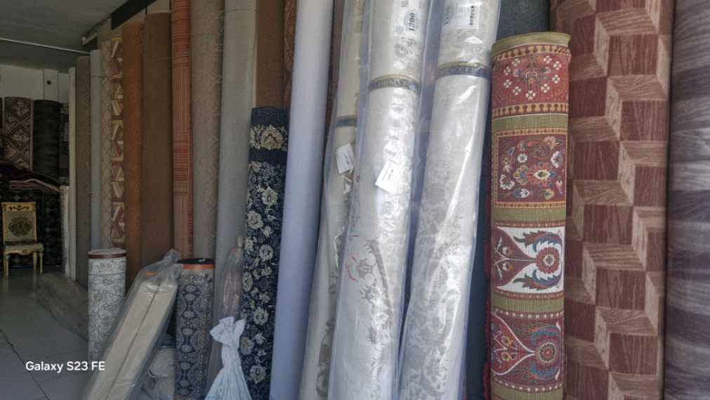 گالری فروشنده انواع فرش وموکت های ظریف مصور