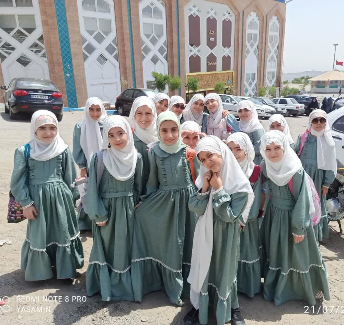 گروه سرود دختران