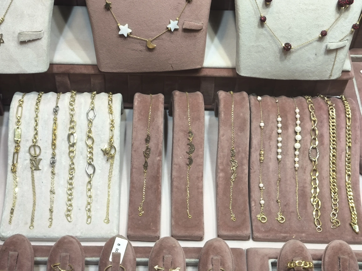 گالری گالری طلا و جواهرات بوچرون