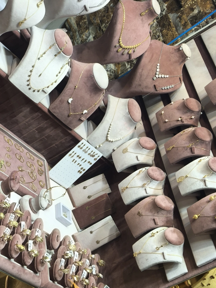 گالری گالری طلا و جواهرات بوچرون