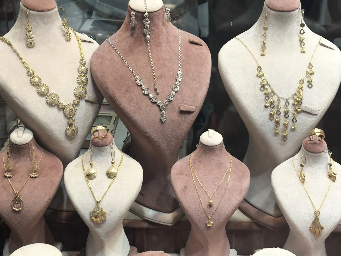 گالری گالری طلا و جواهرات بوچرون