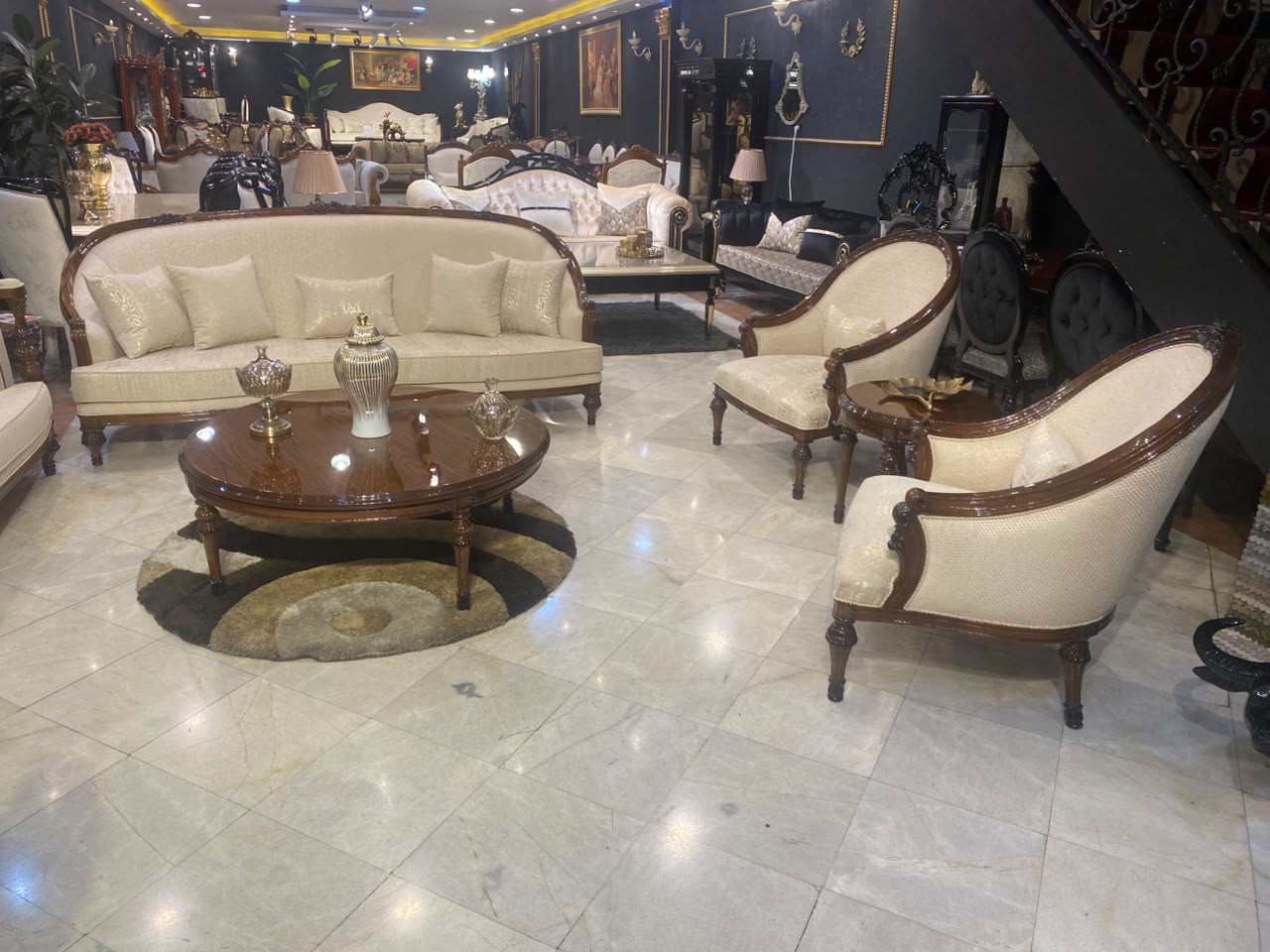 گالری گالری مبل آسمان